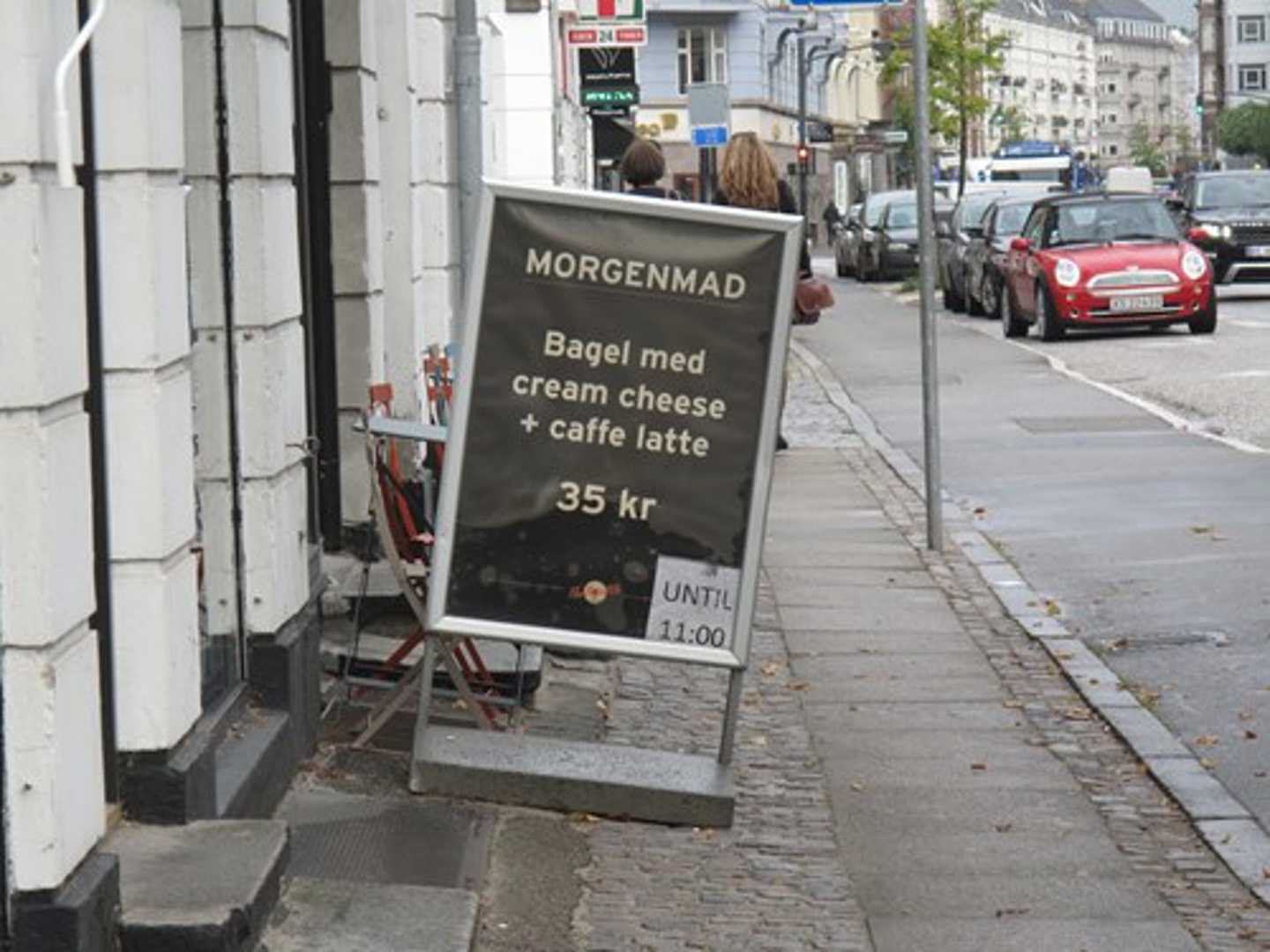 Eksempel på fritstående skilt