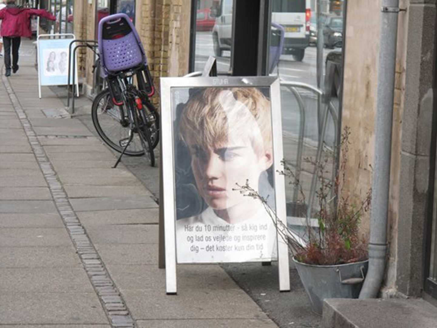 Eksempel på fritstående skilt