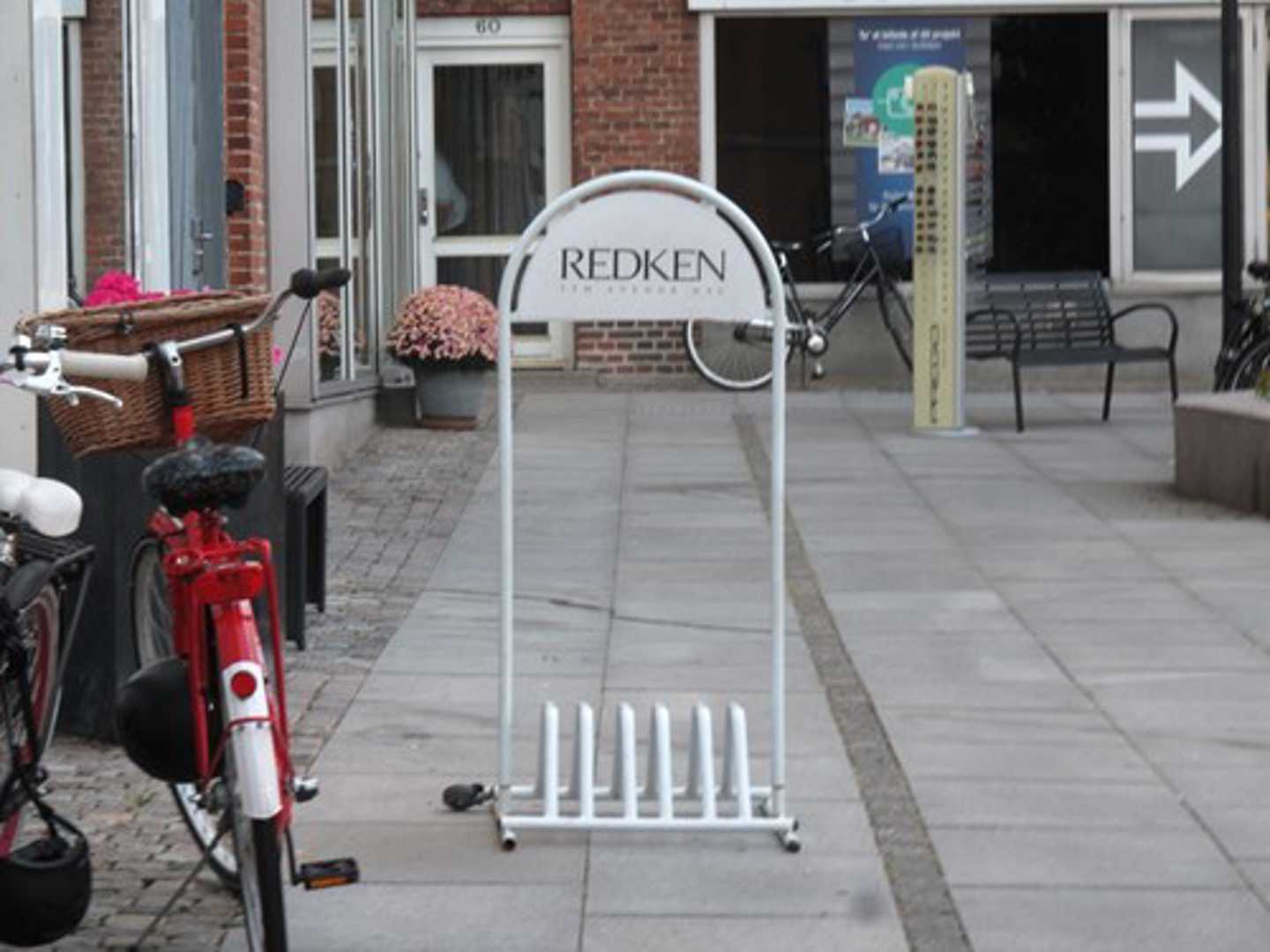 Eksempel på fritstående skilt